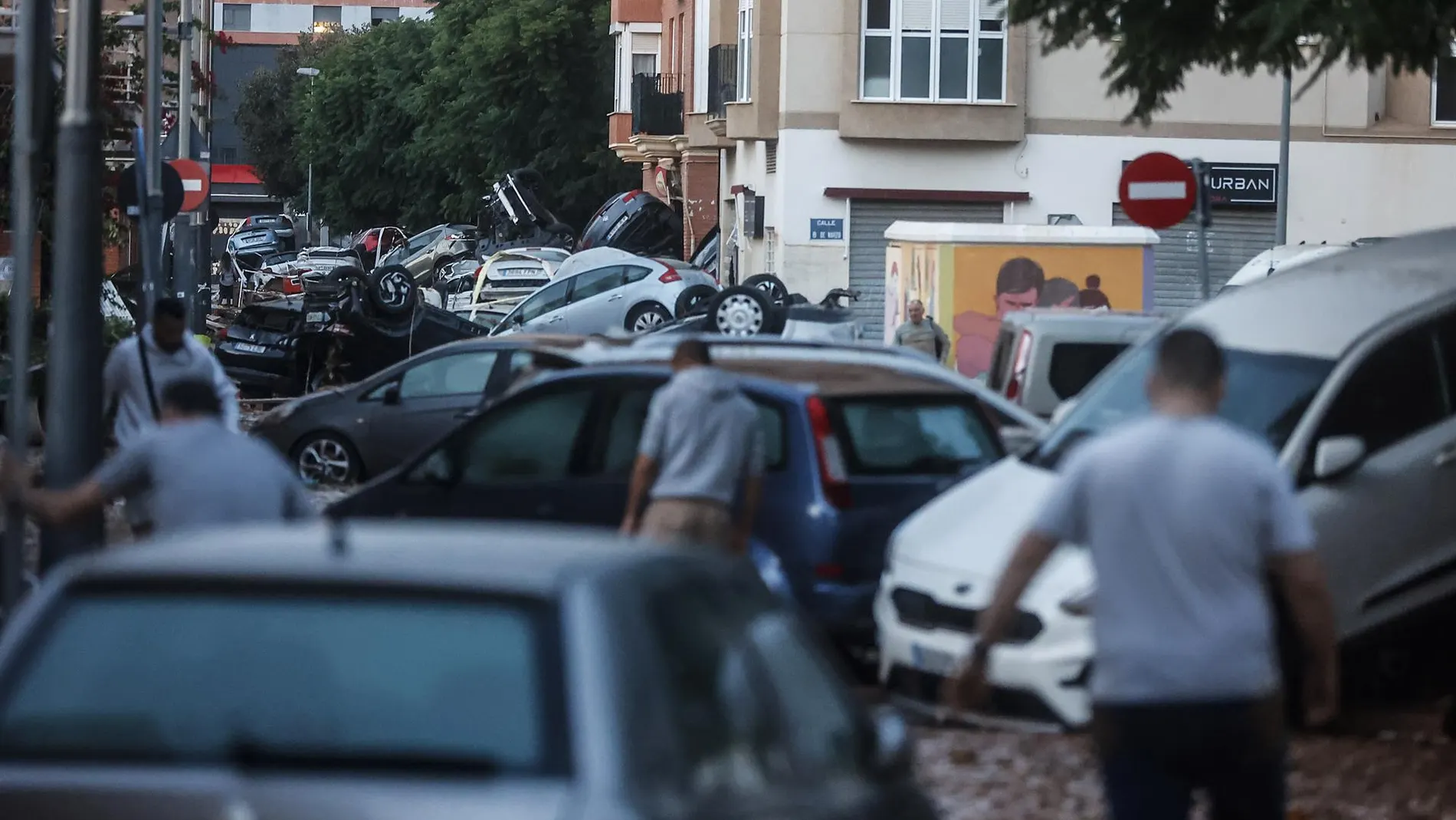 Temporal.- Entran en vigor los tres días de luto nacional por la DANA