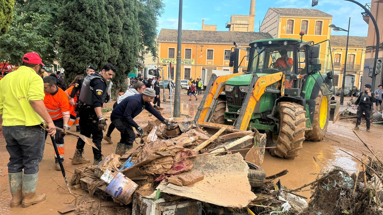 Más de 2.000 vecinos de las pedanías de València han recibido la formación en emergencias