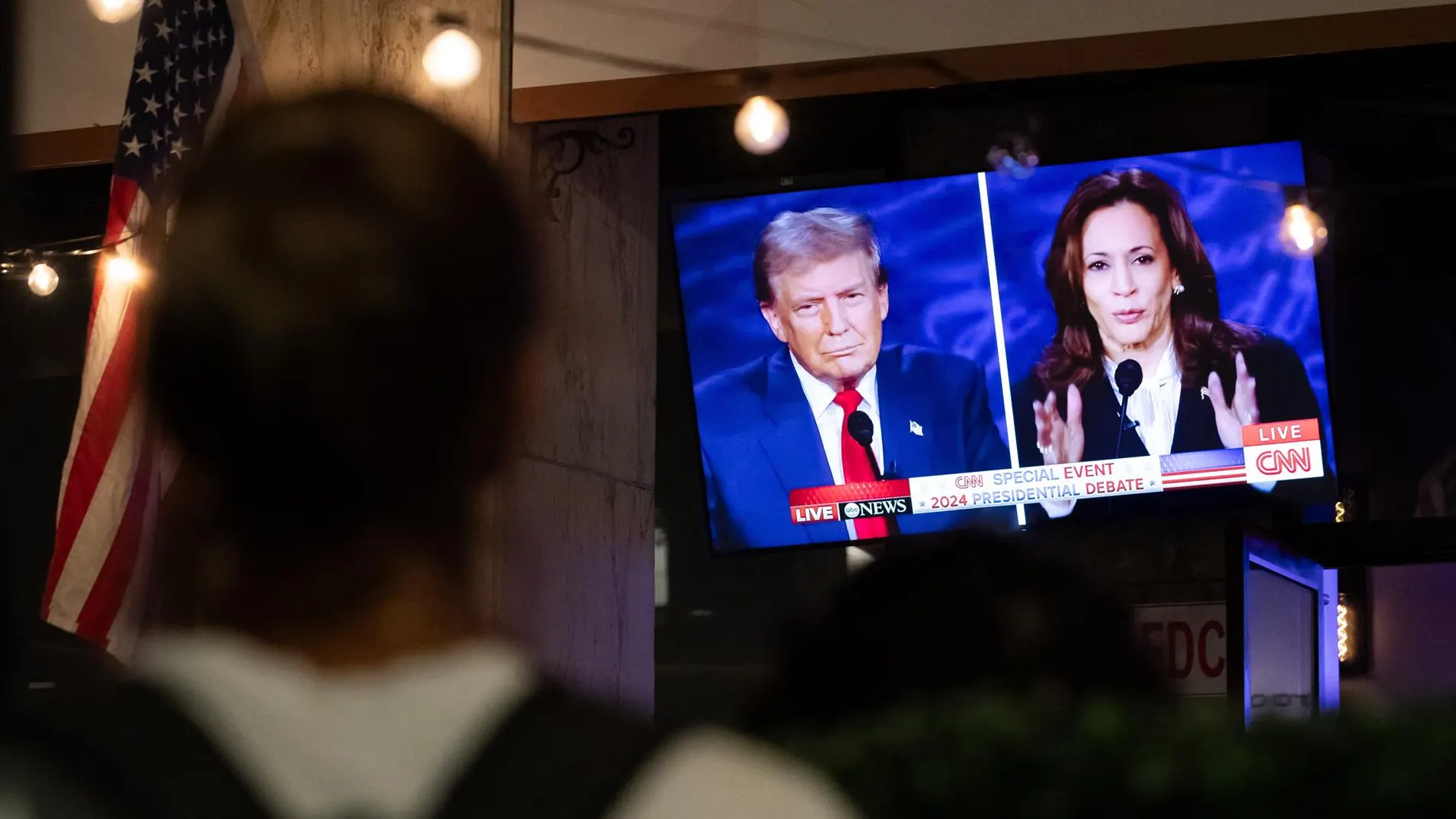 EEUU.- Kamala Harris hace un llamamiento al voto joven mientras Trump se presenta como el "protector de las mujeres"