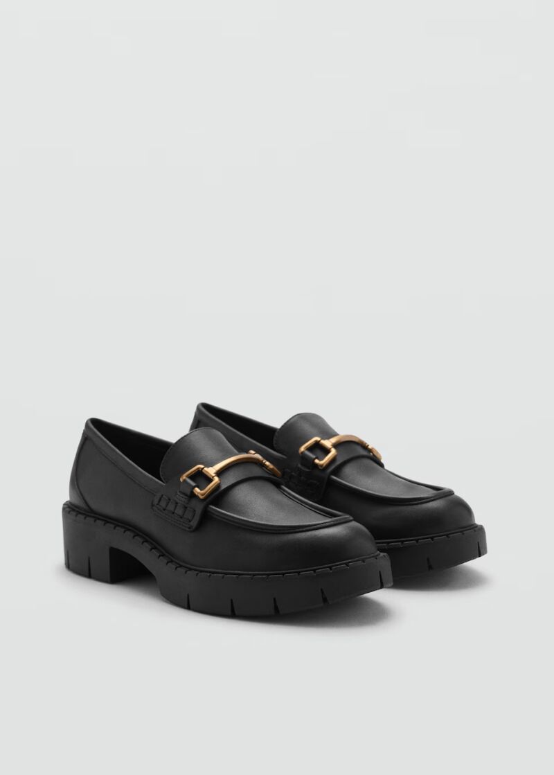 Mocasines piel detalle metálico