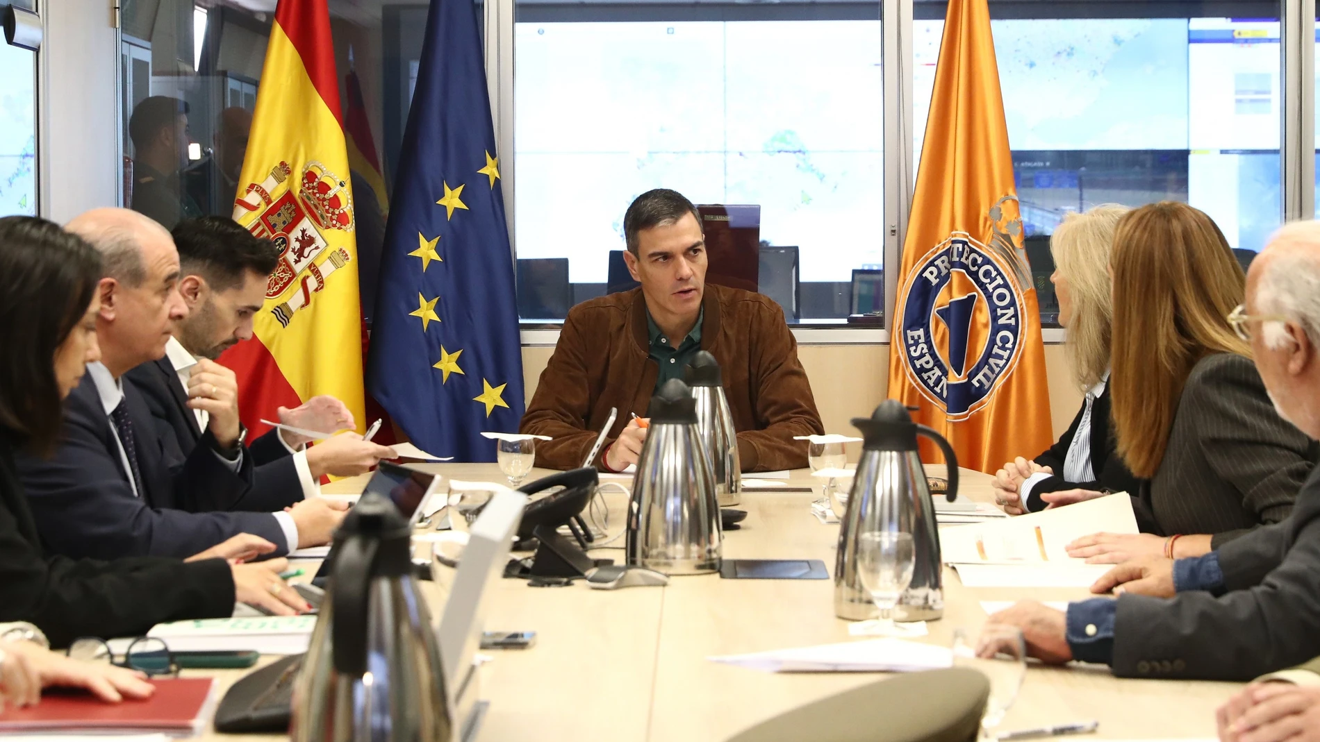 El presidente del Gobierno, Pedro Sánchez, en la sede de la Dirección General de Protección Civil REMITIDA / HANDOUT por FERNANDO CALVO (MONCLOA) Fotografía remitida a medios de comunicación exclusivamente para ilustrar la noticia a la que hace referencia la imagen, y citando la procedencia de la imagen en la firma 01/11/2024