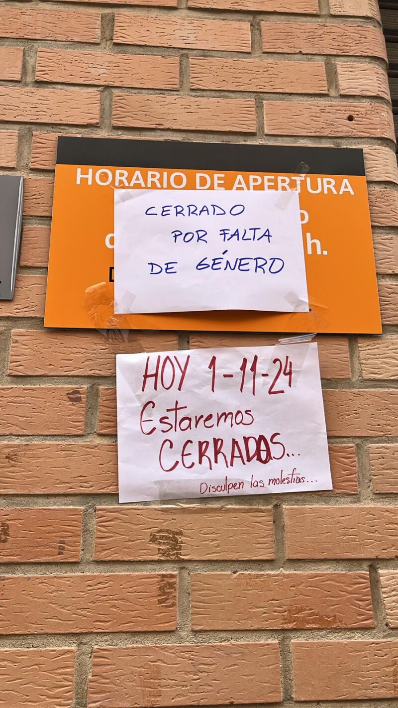Muchos comercios de Valencia no pueden abrir sus puertas por falta de género