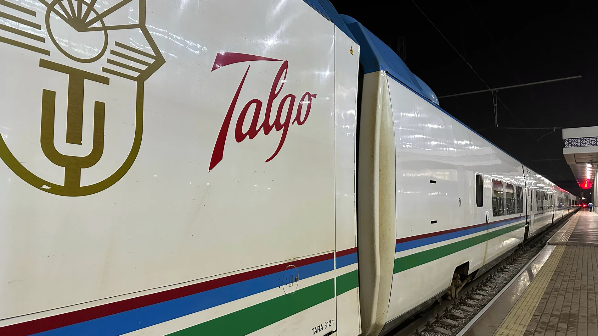GRAF4896. TASKENT, 01/11/2024.- Uzbekistán, el país más poblado de Asia Central, apuesta por ampliar y reforzar su cooperación con la española Talgo, considerada un "socio fiable" de esta república con casi 40 millones de habitantes. Hace 13 años, en 2011, los uzbekos estrenaron los primeros trenes Talgo en la ruta que une la capital, Taskent, con la joya turística de Samarcanda. EFE/Kulpash Konyrova