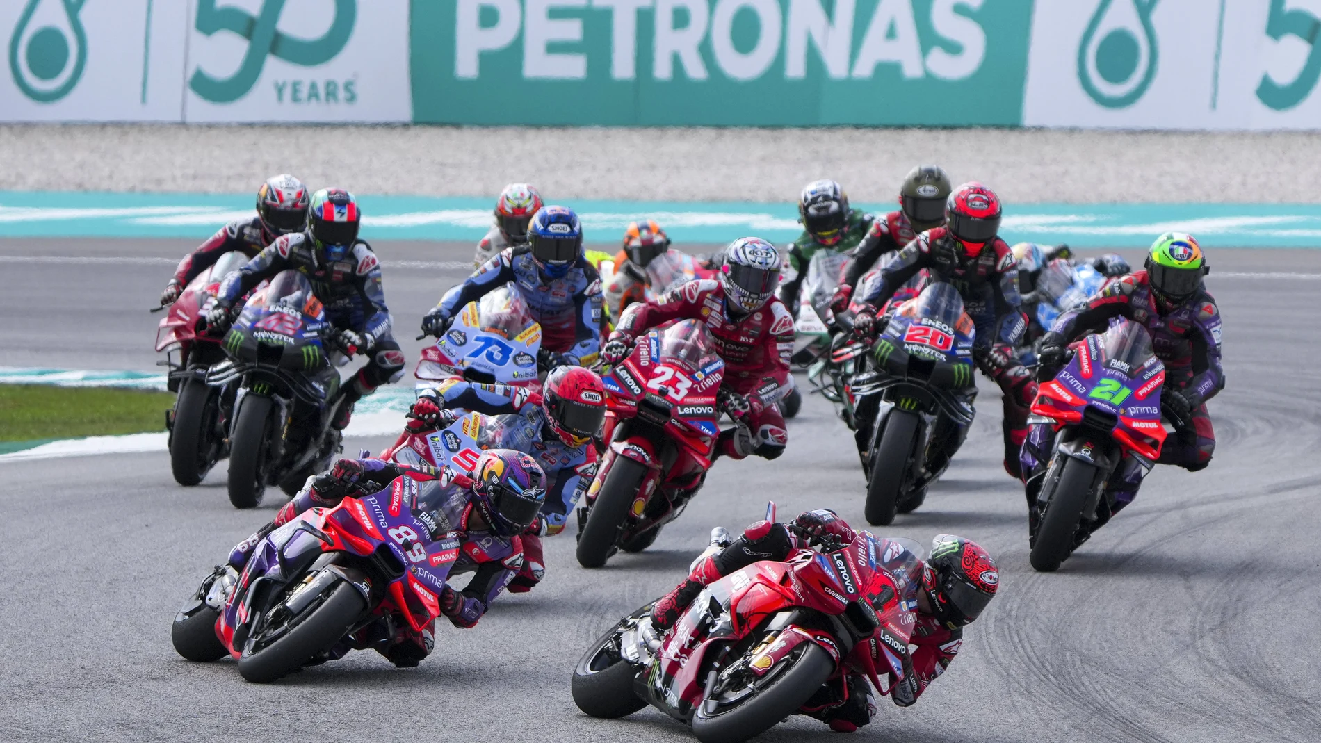 Bagnaia y Martín, en cabeza en la carrera del GP de Malasia