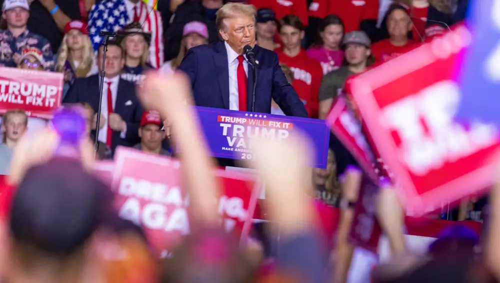 Republican presidential nominee Donald Trump holds campaign rally in Virginia