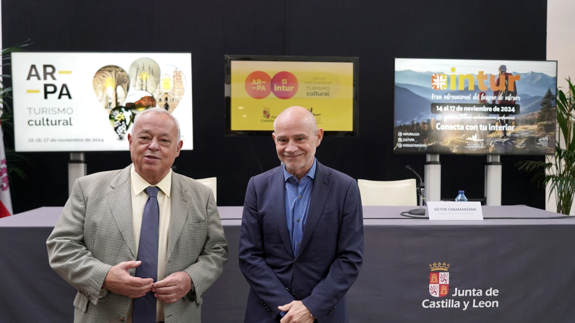 Santonja y Caramanzana presentan la Bienal AR&PA y la presencia de la Junta en Intur
