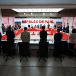 Minuto de silencio en la Ejecutiva Federal del PSOE