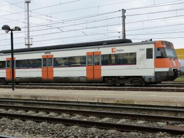 Investigan un nuevo atropello mortal en el paso a nivel de la R2 de Rodalies en Montcada (Barcelona)