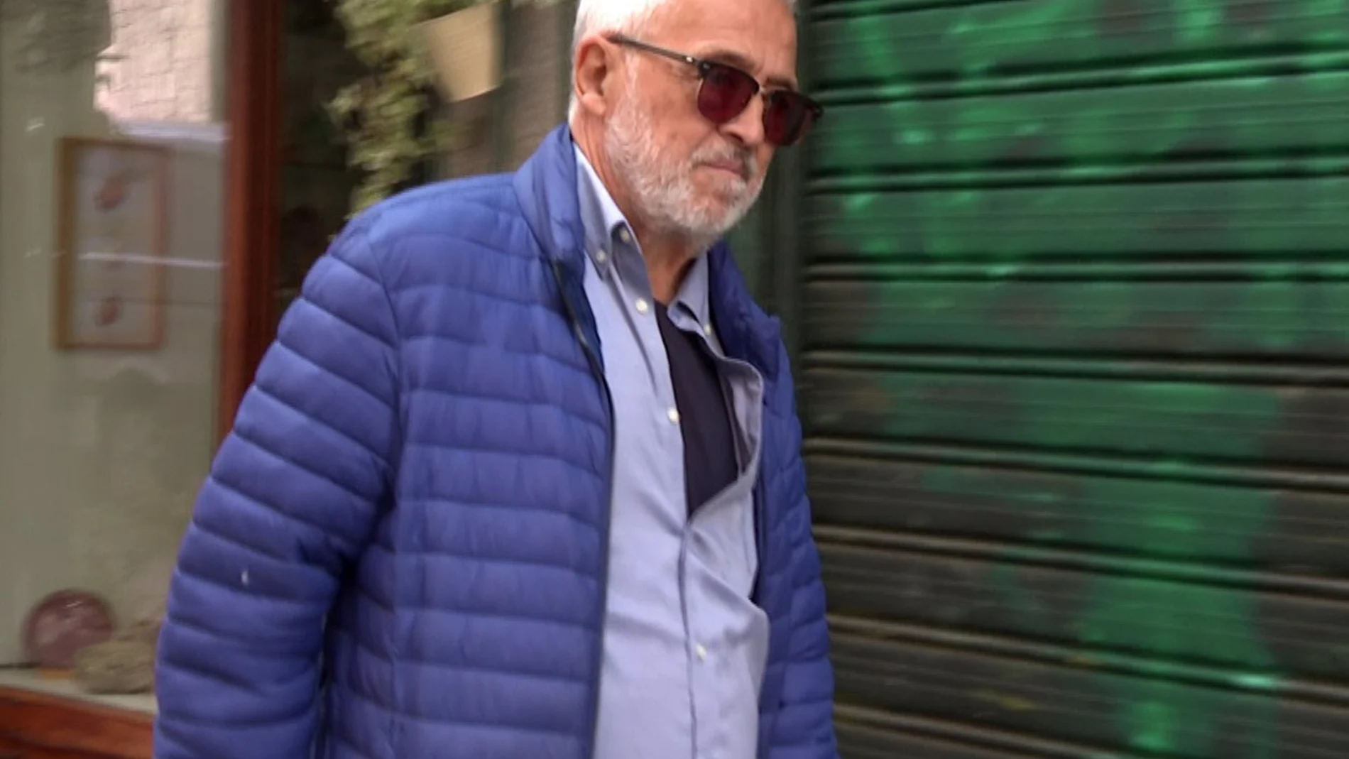 José Antonio, padre de Íñigo Errejón, reacciona a su citación en los Juzgados tras la denuncia de Elisa Mouliaá