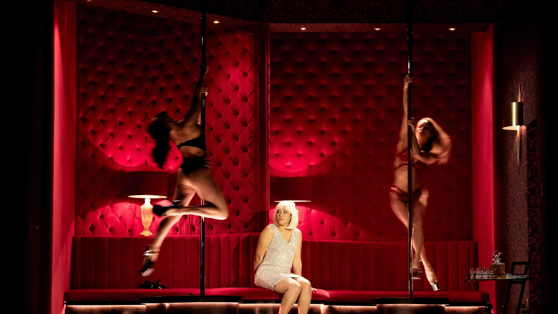 "Theodora" muestra escenas violentas de terrorismo, acoso y explotación sexual