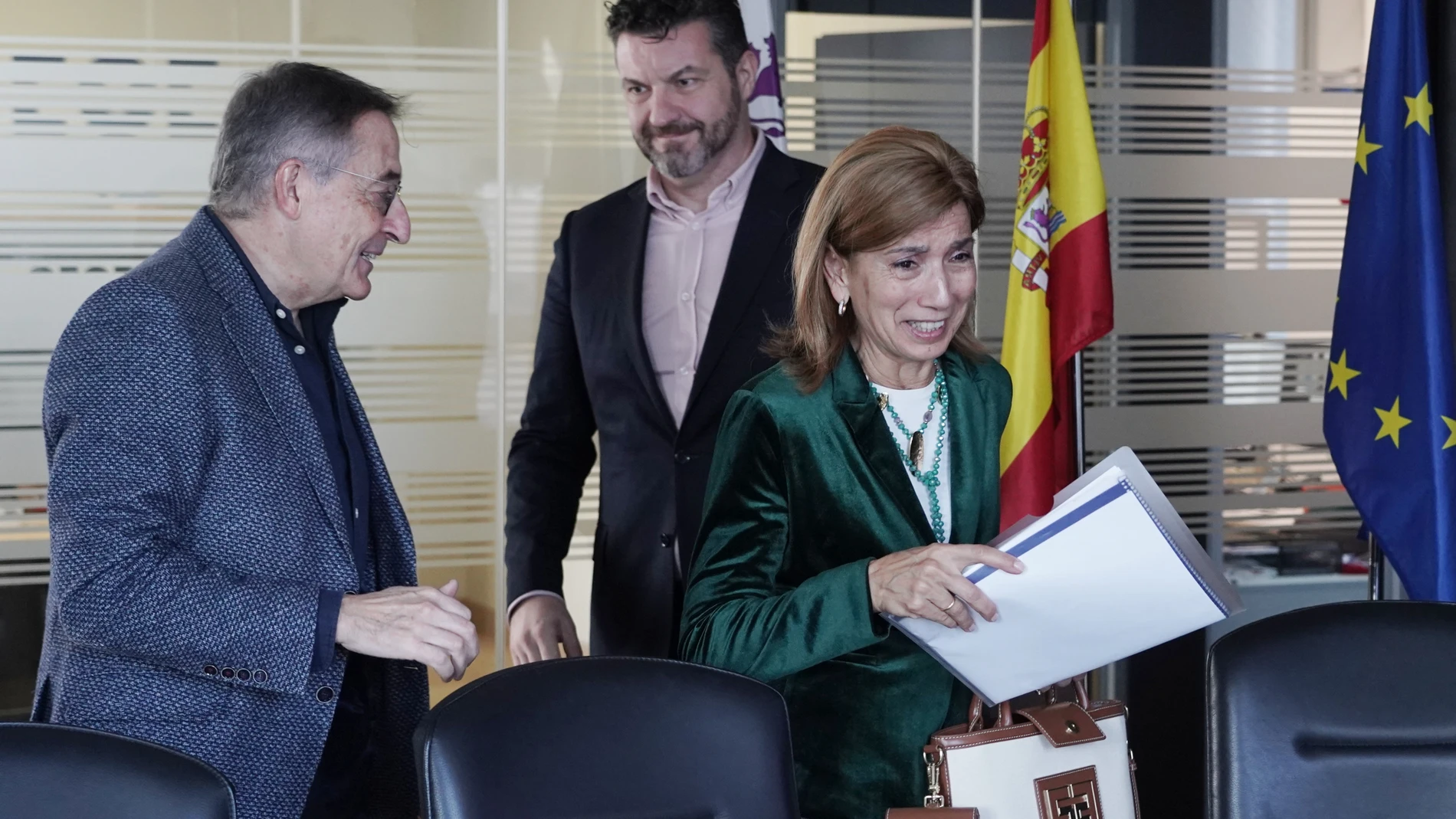 El director del clúster del hábitat eficiente AEICE presenta la estrategia ‘Hábitat de talento’ en un acto al que acude la directora general de Política Económica y Competitividad de la Junta, Rosa Cuesta
