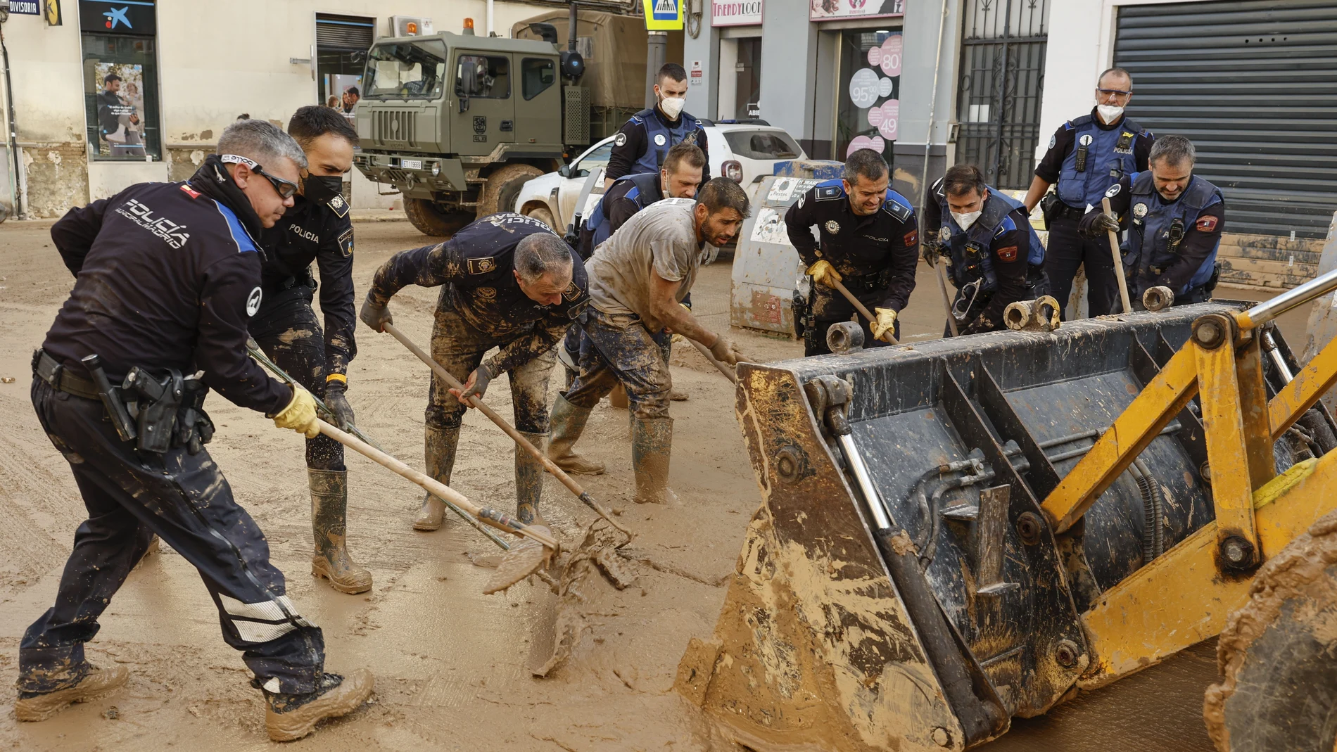 Banco Santander se suma a la ola de solidaridad con los damnificados por la DANA de Valencia