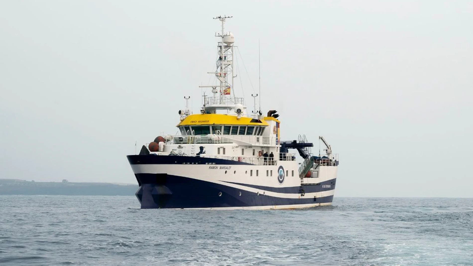 El Ministerio de Ciencia, Innovación y Universidades (MICIU), a través del Consejo Superior de Investigaciones Científicas (CSIC), ha movilizado al buque de investigación Ramón Margalef, del Instituto Español de Oceanografía (IEO-CSIC), para incorporarlo a las labores de apoyo científico-técnico que está prestando esta institución en la gestión de la emergencia y la recuperación de las zonas afectadas por la DANA en el litoral mediterráneo. Se estima que el buque alcanzar...