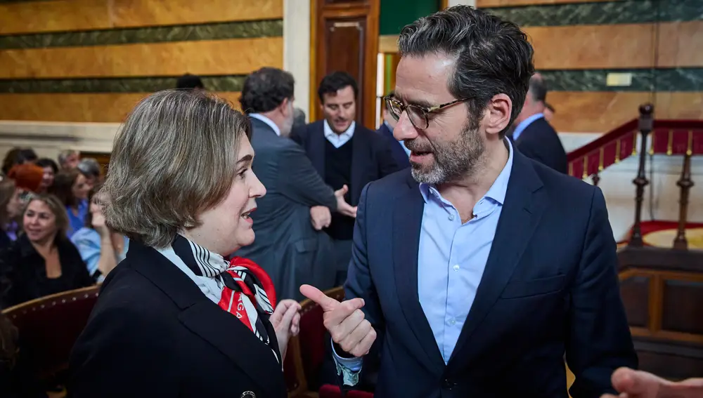 Marta Rivera de la Cruz y Borja Sémper, en la Real Academia Española