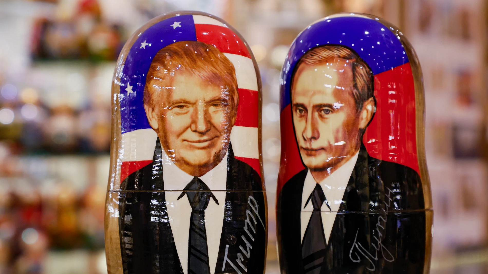 Moscow (Russian Federation), 06/11/2024.- Traditional Russian Matryoshka wooden dolls, also known as nesting dolls, depicting US Republican presidential candidate Donald J. Trump (L) and Russian President Vladimir Putin (R), are on display at a gift shop in Moscow, Russia, 06 November 2024. US Republican presidential candidate Donald J. Trump has been elected the 47th president of the United States after having secured more than the 270 Electoral College votes necessary, following a tightly c...