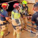 Un convoy de ayuda humanitaria con 20 especialistas de la Universidad y la Diputación de Málaga han llegado Massanassa (Valencia) para asistir a personas afectadas por la DANA