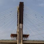 Estos días hay nuevos cortes de tráfico en el puente del Centenario por las obras