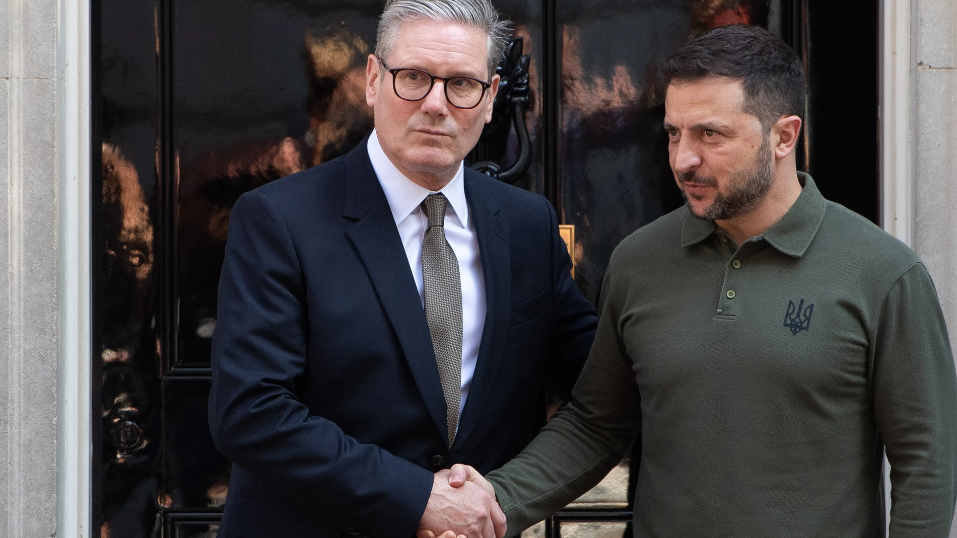 (Foto de ARCHIVO) July 19, 2024, London, England, United Kingdom: UK Prime Minister KEIR STARMER welcomes Ukrainian President VOLODYMYR ZELENSKY to Downing Street, where Zelensky will address an extraordinary meeting of the UK Cabinet. He becomes the first official visitor to Downing Street under Sir Keir Starmer's premiership. Europa Press/Contacto/Thomas Krych 19/07/2024 ONLY FOR USE IN SPAIN