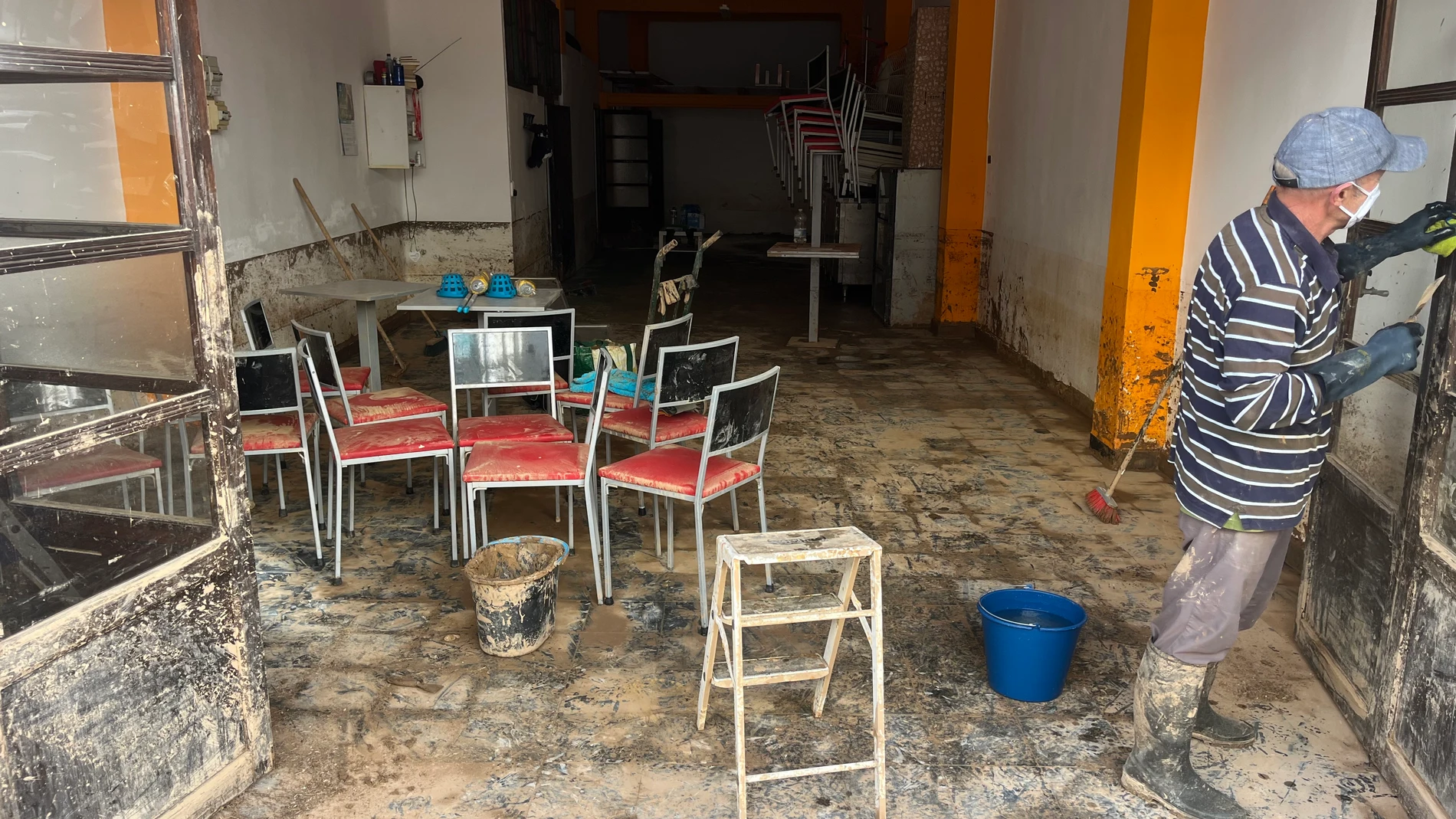 Los bajos de La Torre todavía muestran la devastación de la riada, diez días después