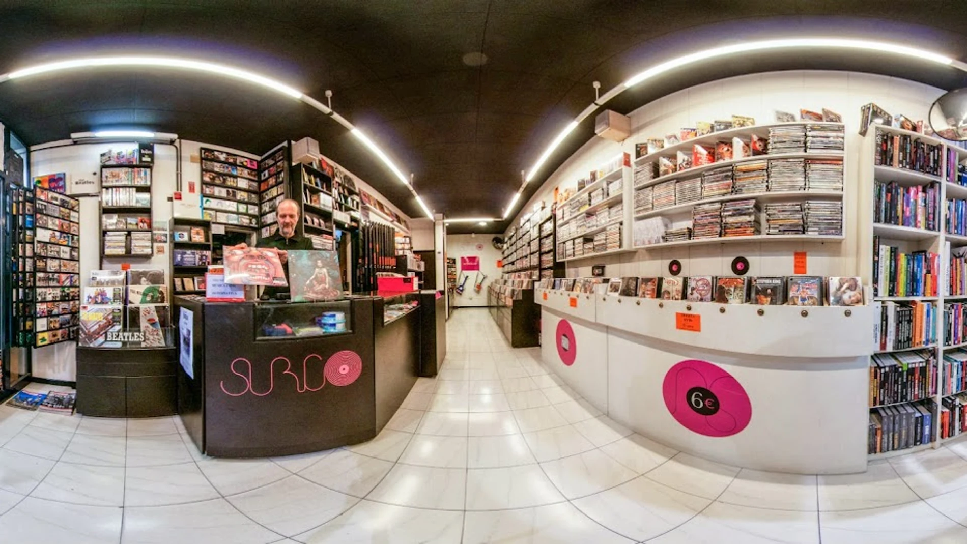 Este es la tienda de discos más antigua de Barcelona, con 50 años de historia