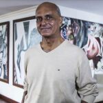 El artista colombiano César Santafé
