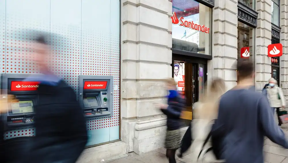 La entidad ya ha digitalizado la mayor parte de su oferta de productos para particulares y empresas aquí en España en todos sus canales.