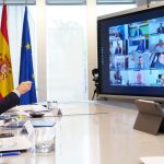 Feijóo dice ante sus 'barones' que Mazón se está volcando tras la DANA y Sánchez ha "dimitido de sus responsabilidades"