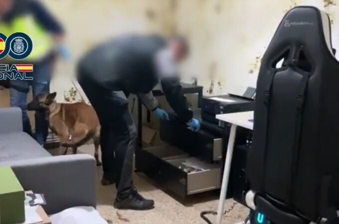 Quince detenidos en Sabadell y Terrassa (Barcelona) por presuntas estafas bancarias a 73 víctimas
