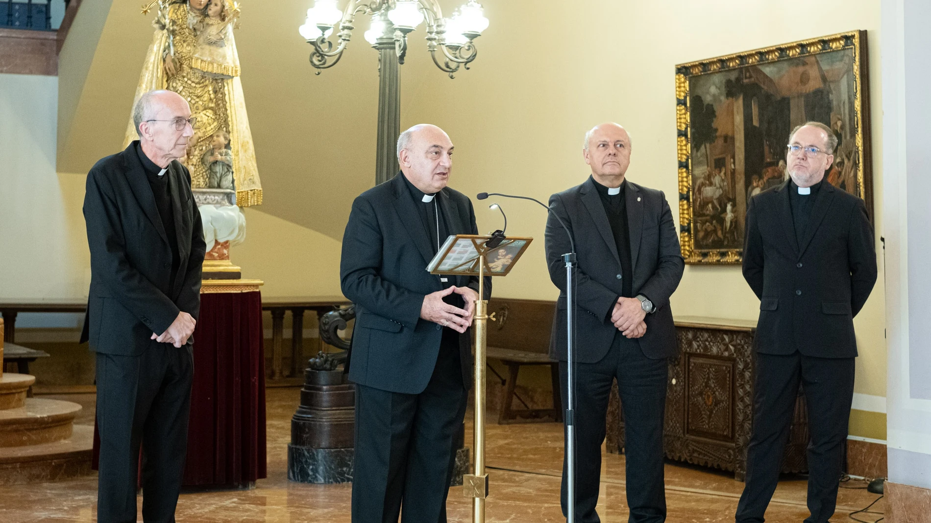 El Arzobispo de Valencia nombra canónigos de la Catedral a los sacerdotes Santiago Pons, Mariano Trenco y Jaime González REMITIDA / HANDOUT por VICTOR GUTIERREZ/DELEGACIÓN MEDIOS ARZOBISPADO Fotografía remitida a medios de comunicación exclusivamente para ilustrar la noticia a la que hace referencia la imagen, y citando la procedencia de la imagen en la firma 08/11/2024