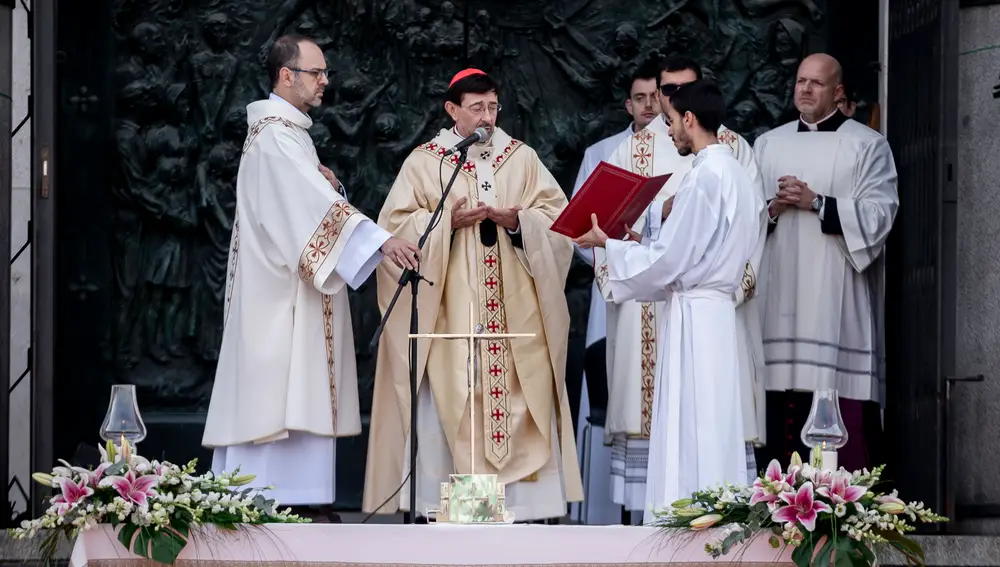 Madrid celebra la fiesta de la Virgen de la Almudena