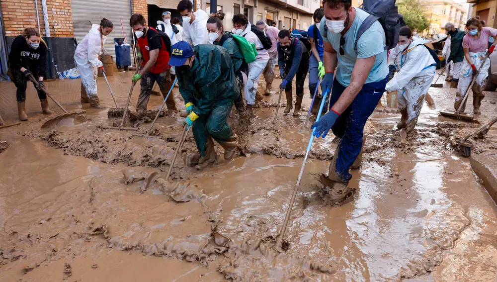 Valencia afronta el fin de semana con el reto de avanzar en la recuperación de la zona cero de la dana