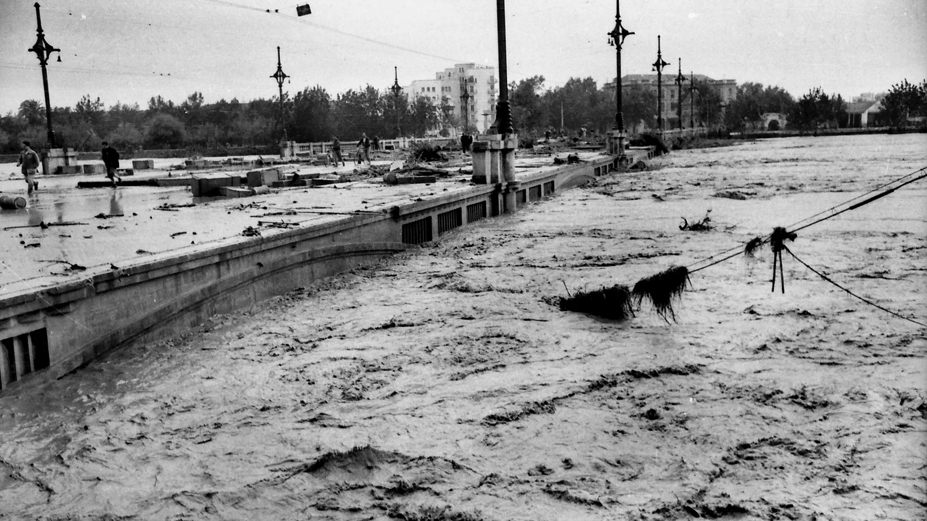 Imagen de la riada de Valencia que anegó gran parte de la ciudad en el año 1957