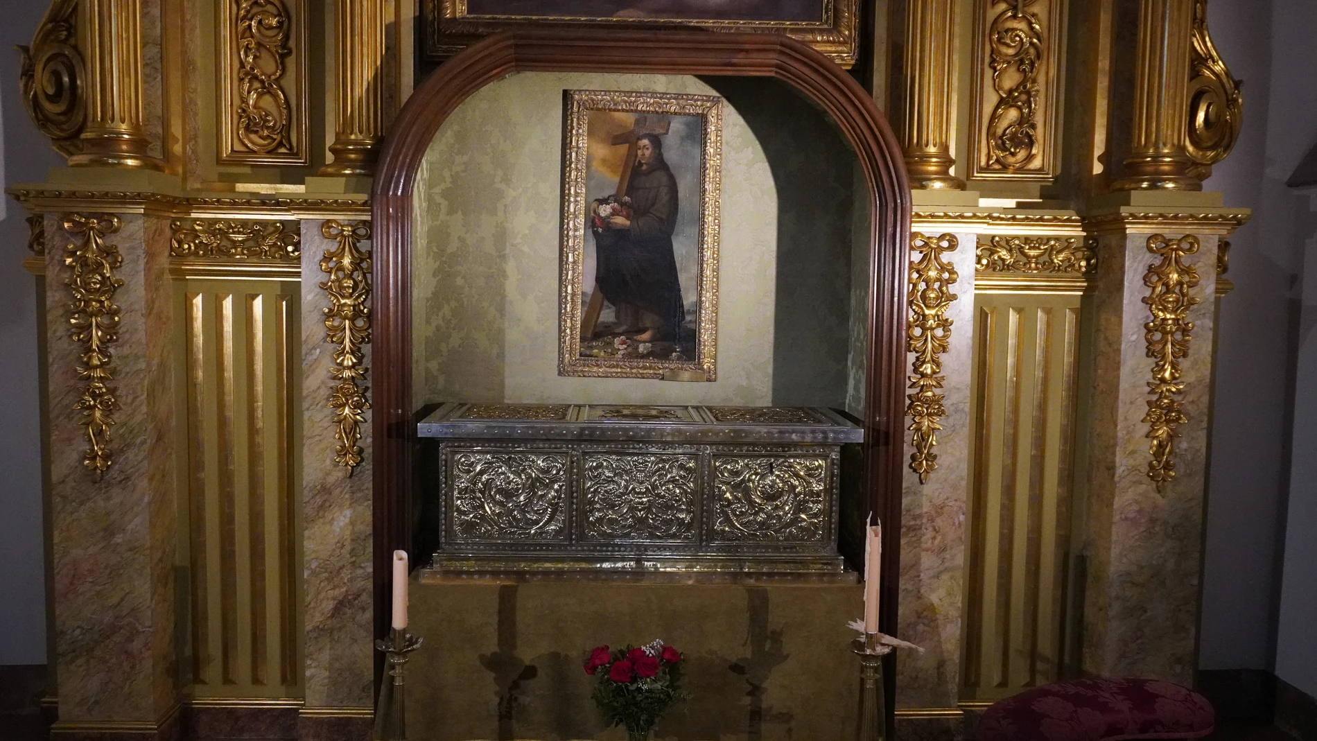 La tumba de San Diego de Alcalá. Su cuerpo puede venerarse en la Catedral-Magistral de los Santos Niños de Alcalá cada 13 de noviembre