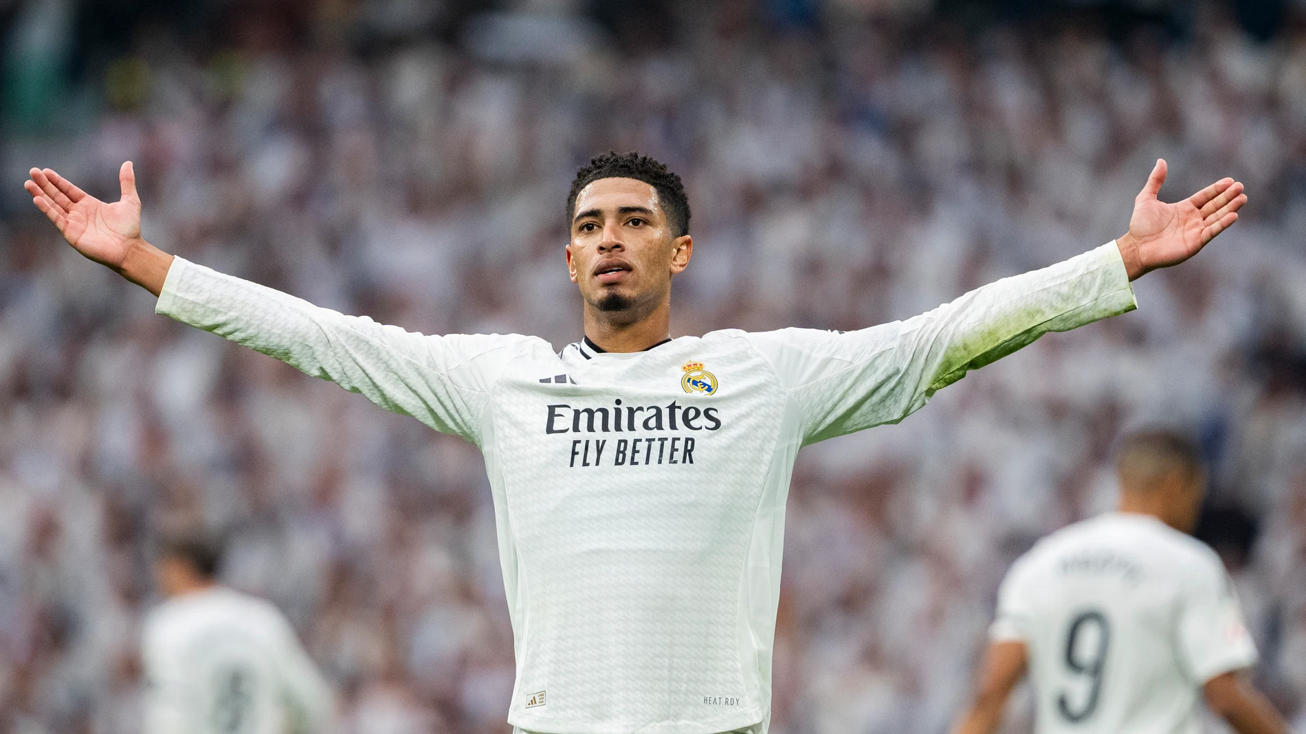 09 November 2024, Spain, Madrid: Real Madrid's Jude Bellingham celebrates scoring during the Spanish Primera Division soccer match between Real Madrid CF and CA Osasuna at the Santiago Bernabeu Stadium. Photo: Alberto Gardin/ZUMA Press Wire/dpaAlberto Gardin/ZUMA Press Wire/d / DPA09/11/2024 ONLY FOR USE IN SPAIN