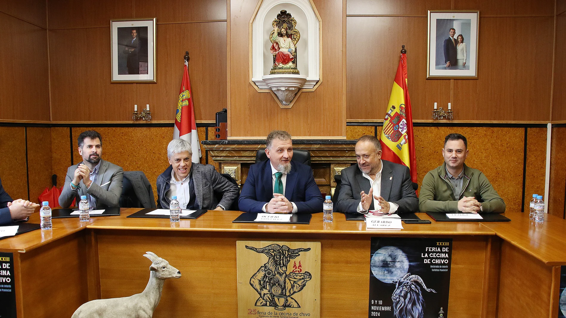 Autoridades en la Feria de la Cecina de Chivo