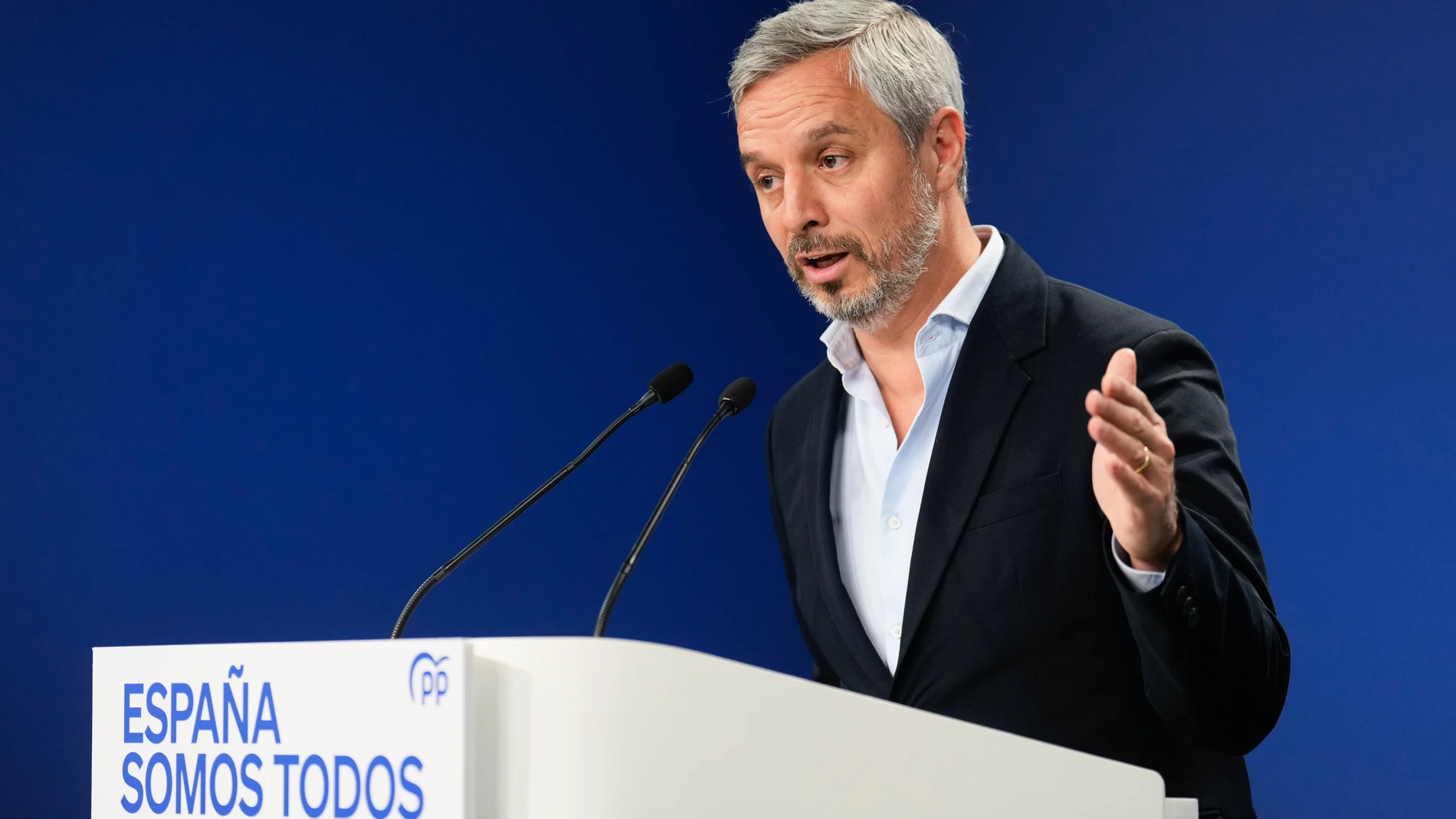 MADRID (ESPAÑA), 10/11/2024.- El vicesecretario de Economía del PP, Juan Bravo, durante la rueda de prensa en la sede del PP de Génova, Madrid, este domingo. EFE/ Borja Sanchez-Trillo