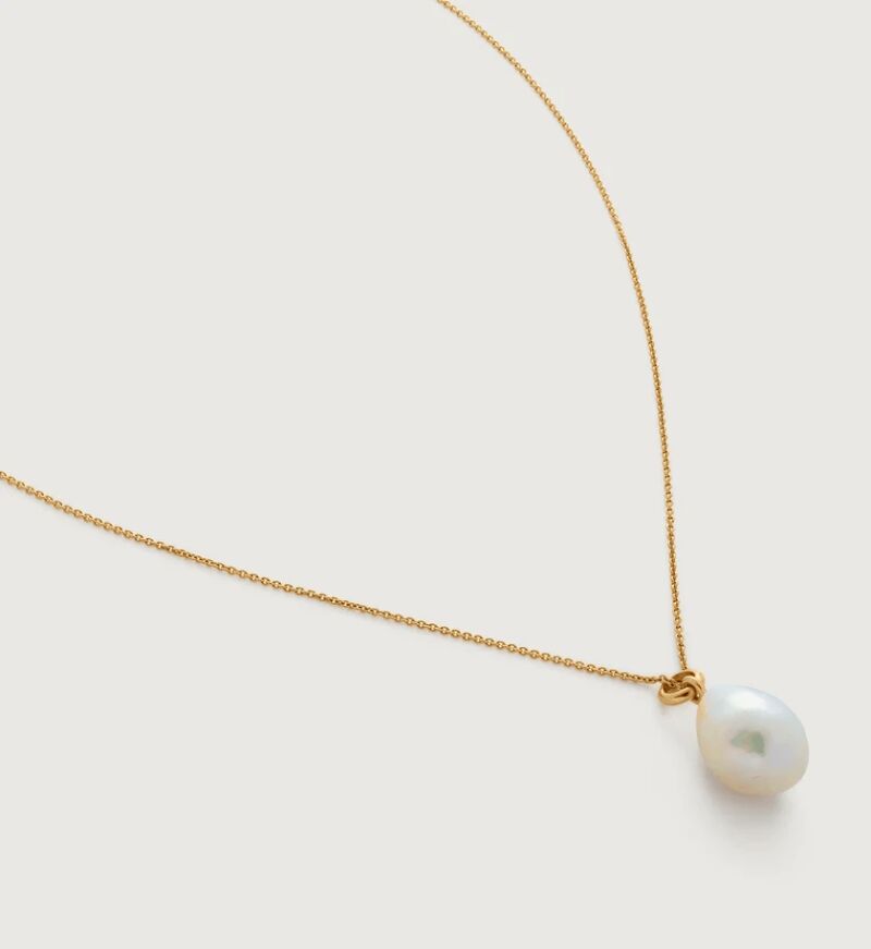 Nura pearl necklace