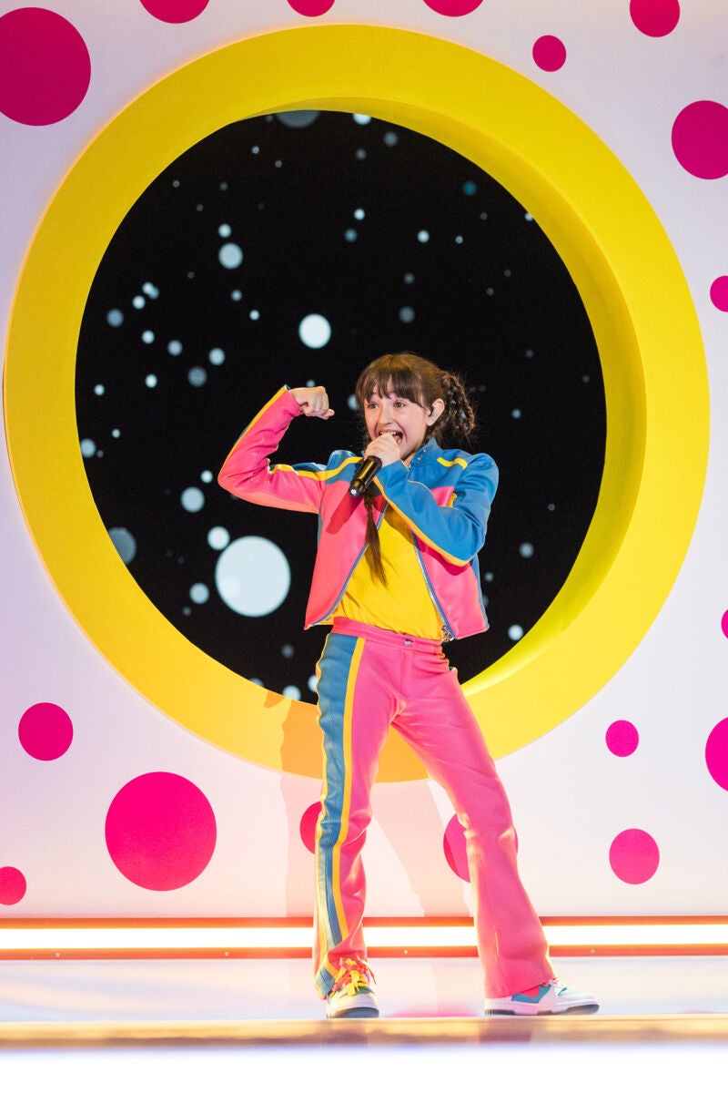 Ensayo individual de Chloe DelaRosa sobre el escenario de Eurovisión Junior 2024