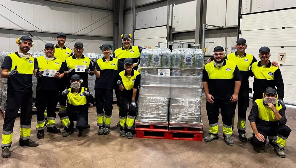 Temporal.- Nestlé dona 15.000 botellas de agua y 260.000 kilos de productos por la DANA