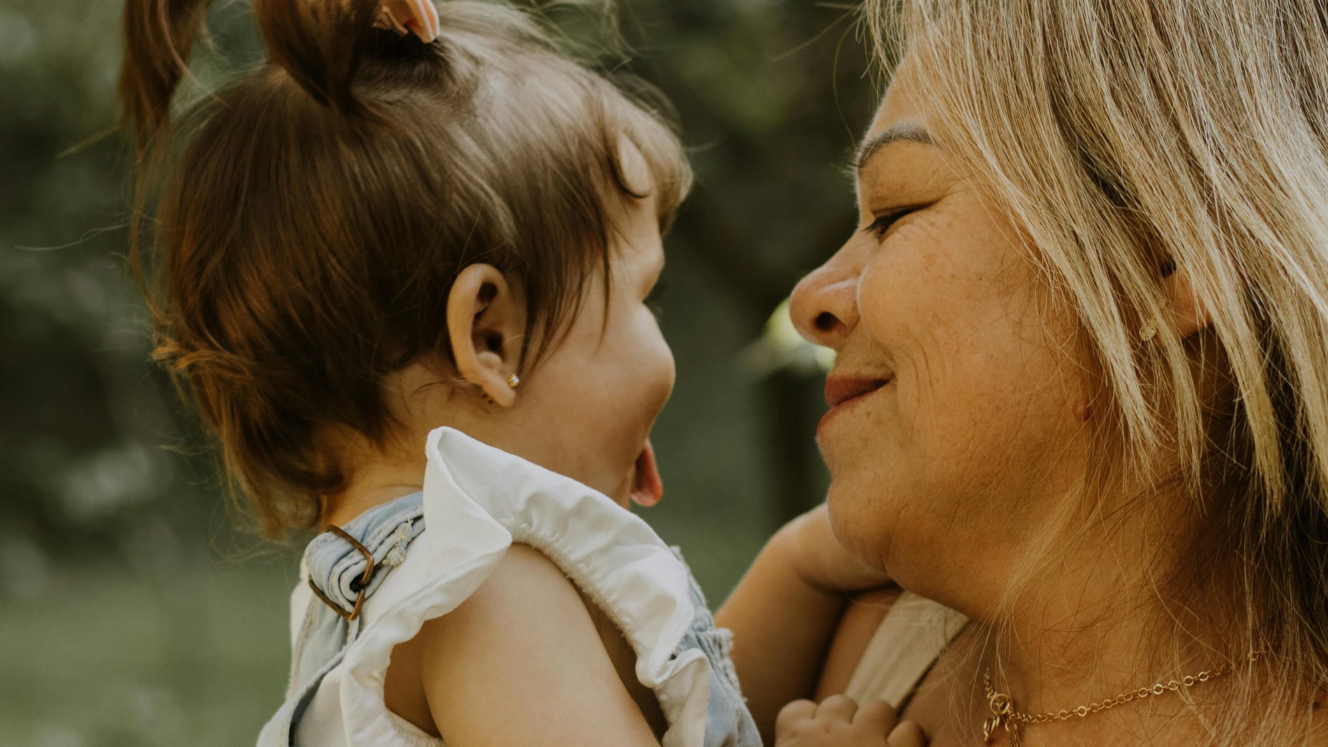 En la actualidad, cada vez más mujeres deciden ser madres cada vez más tarde
