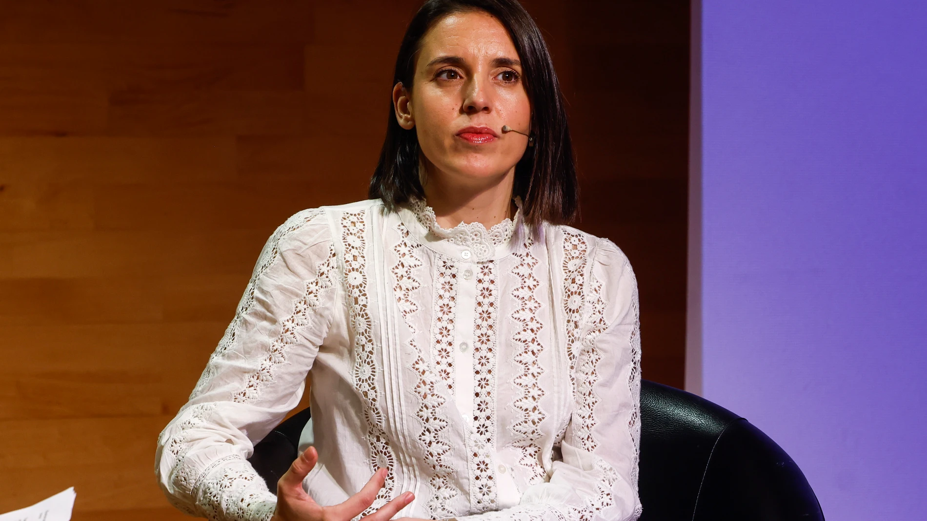 MADRID, 11/11/2024.- La exministra y eurodiputada de Podemos Irene Montero presenta su libro "Algo habremos hecho", este lunes en Madrid. EFE/ Juanjo Martín