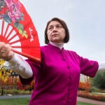 Mujer practicando Tai Chi en China