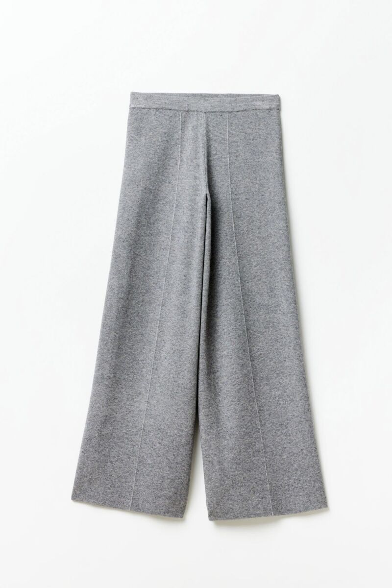 Pantalón largo ancho