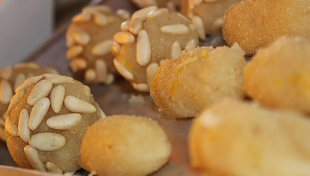 Panellets catalanes
