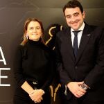 La presidenta de la Fundación Côa Parque, Aida Carvalho, y el director de la Fundación Siega Verde, Luis Ballesteros.