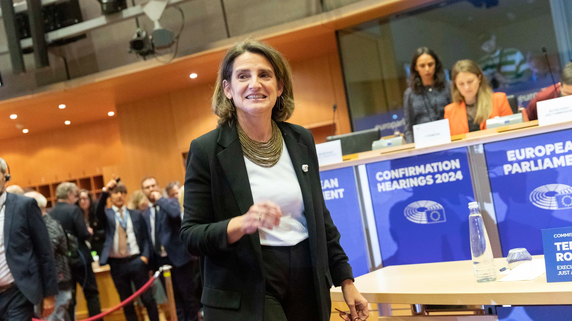 La candidata a la vicepresidencia ejecutiva de Transición Limpia, Justa y Competitiva, y a la cartera de Competencia de la Comisión Europea, Teresa Ribera, durante su intervención en el Parlamento Europeo en el proceso de audiencia para la confirmación de su candidatura a la Comisión Europea, en el Parlamento Europeo, a 12 de noviembre de 2024, en Bruselas (Bélgica). ara asumir el puesto que le ha encargado la presidenta de la Comisión, Ursula von der Leyen, Ribera debe responder antes a las...