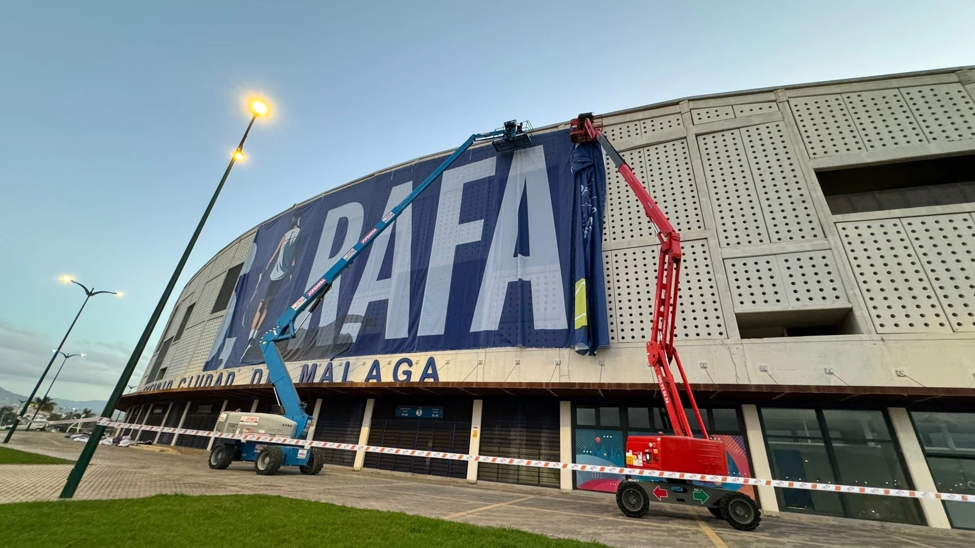 Trabajos de colocación de la lona
