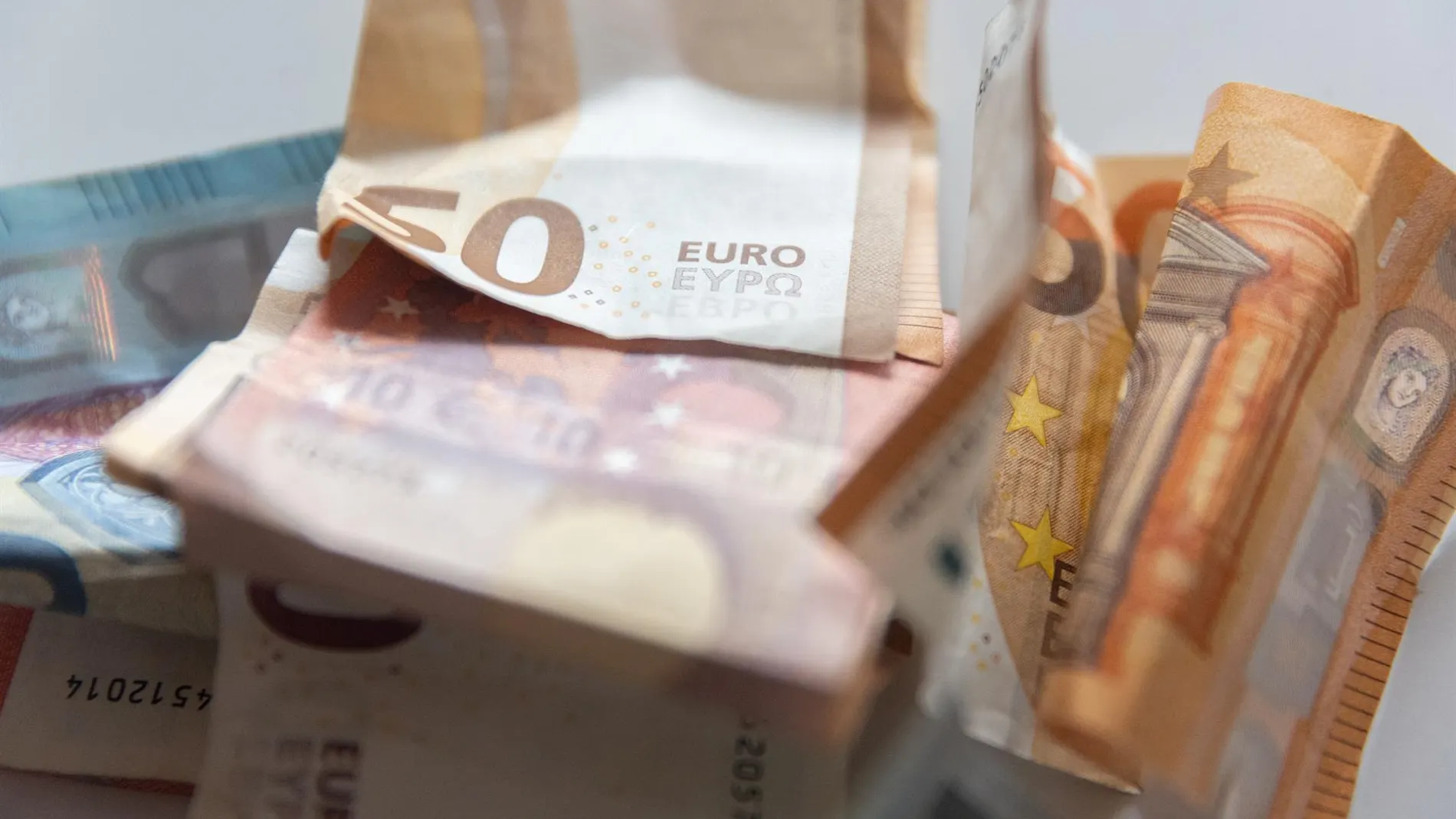 MURCIA.-El salario medio anual se situó en 20.552 euros en 2023 en la Región de Murcia, tercero más bajo de todas las CCAA