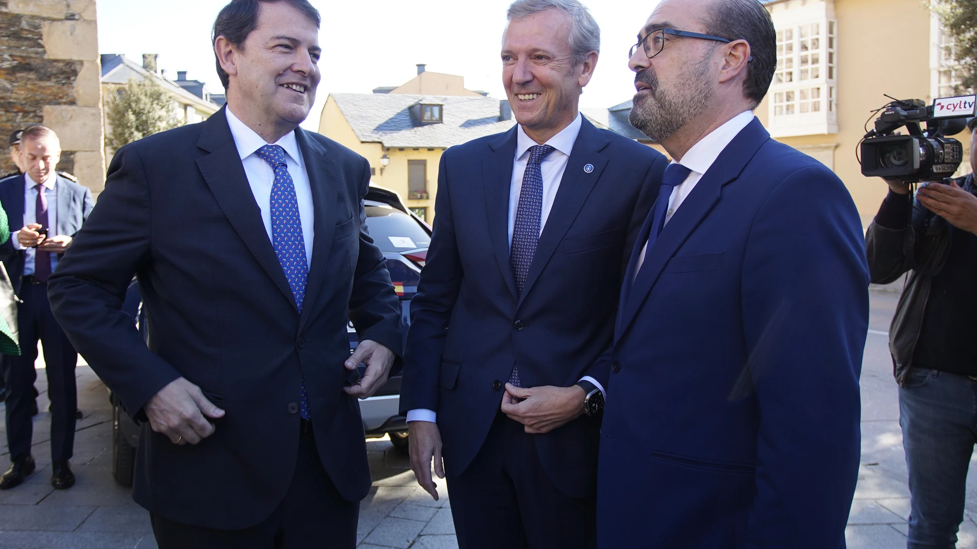 Rueda, hoy, con Mañueco y el alcalde de Ponferrada, Marco Morala.
