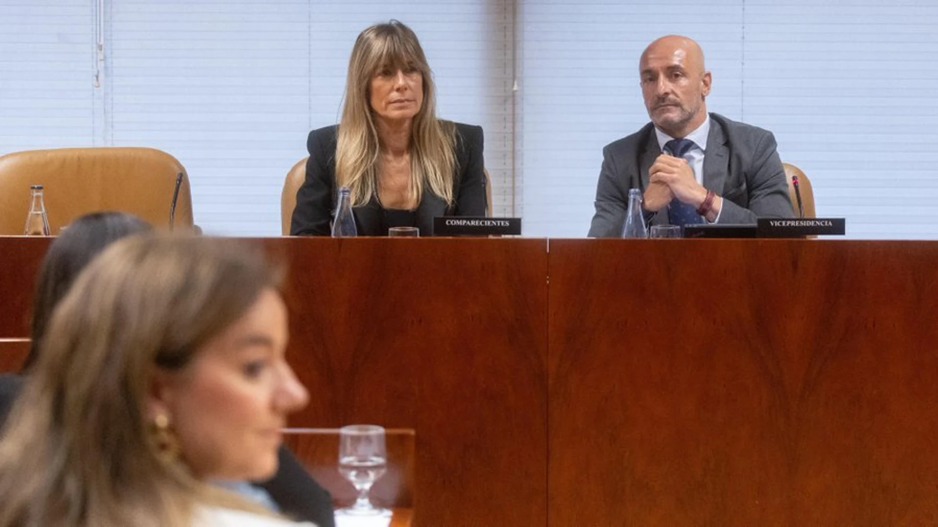 TVE sorprende al cortar las declaraciones de Begoña Gómez en la comisión de investigación